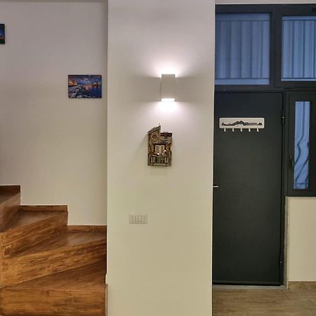 Casa Comoda E Centrale In Quartiere Storico Di Napoli المظهر الخارجي الصورة